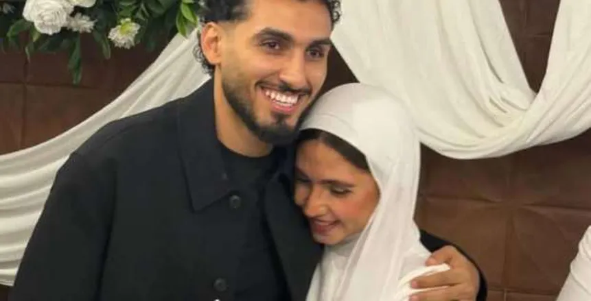 أحمد حمدي يجمع بين فرح الزفاف وغضب الاستبعاد من الزمالك